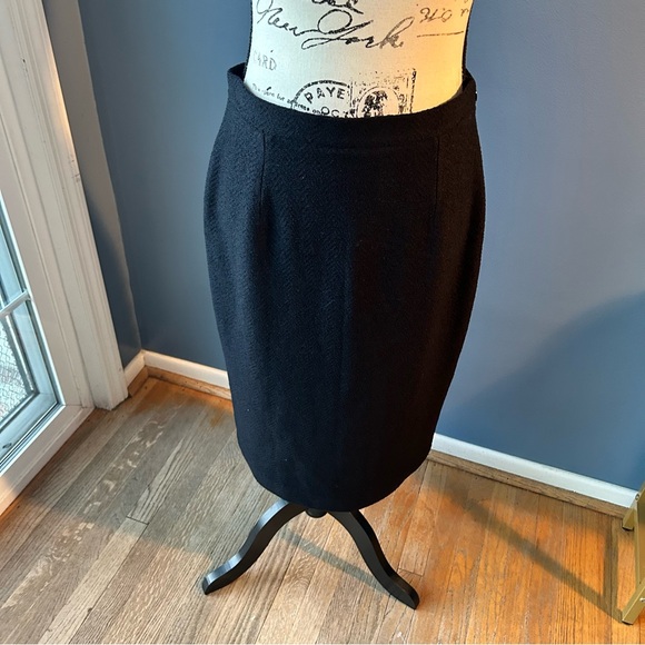 St John Couture with ribbon bow down the back skirt - Picture 4 of 13